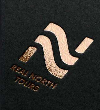 Logótipo Real North Tours